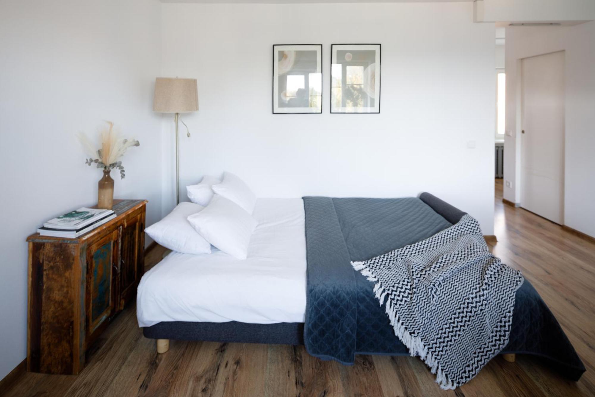 Brivibas Yard Apartment With Parking In City Center Riga Extérieur photo
