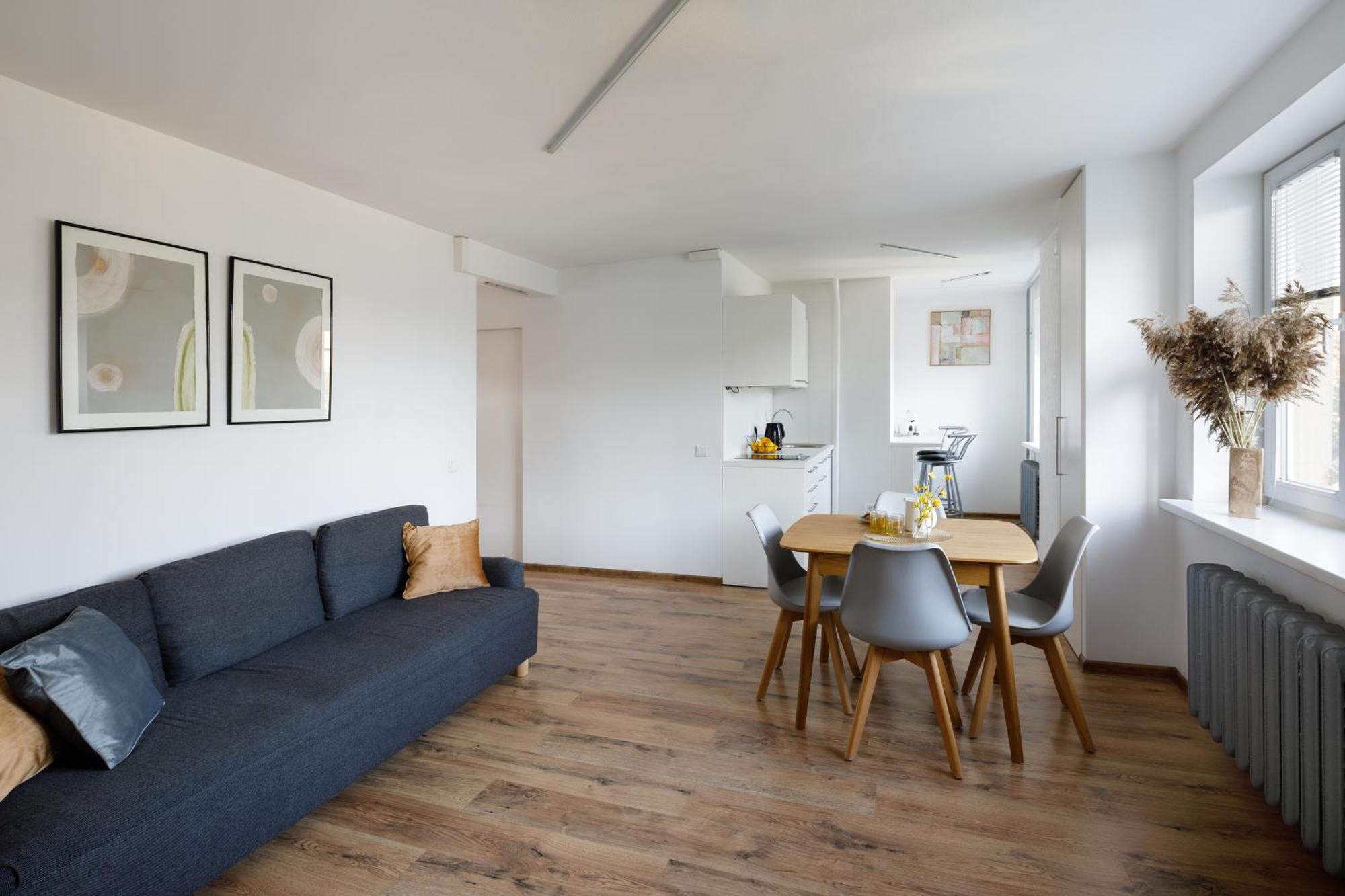 Brivibas Yard Apartment With Parking In City Center Riga Extérieur photo
